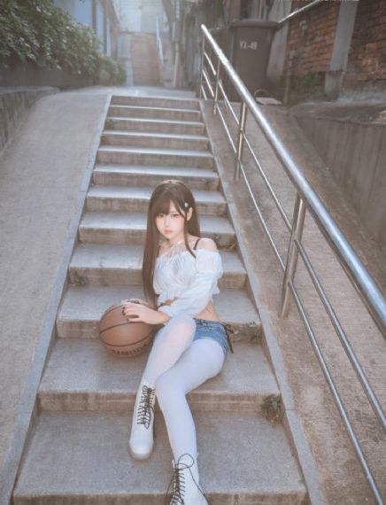 和女部长一起出差在线播放中文
