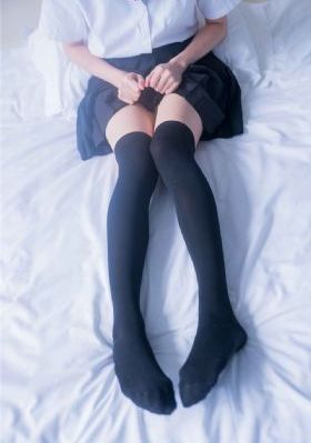 女人扒开尿道让男人捅