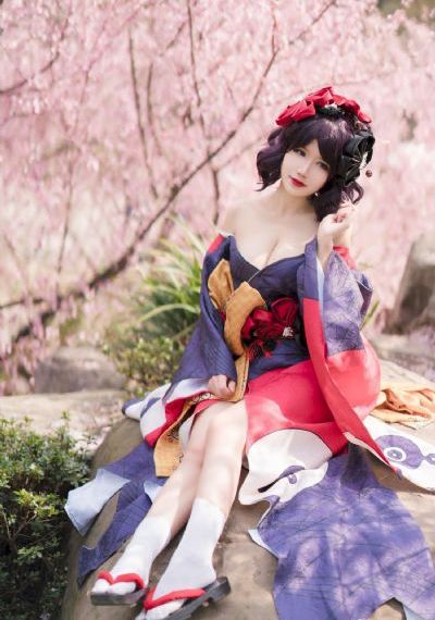 年上大佬掌心宠女儿救妈妈短剧