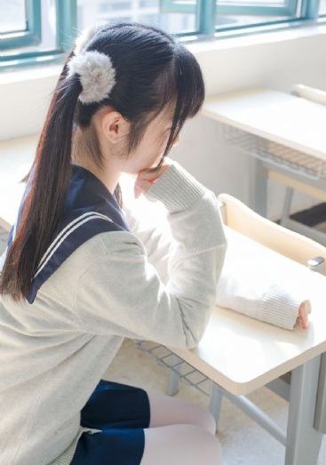 《漂亮的女邻居3》在线观看
