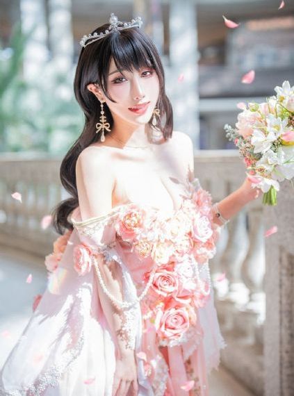 班长让我吃她胸摸她奶小黄鸭