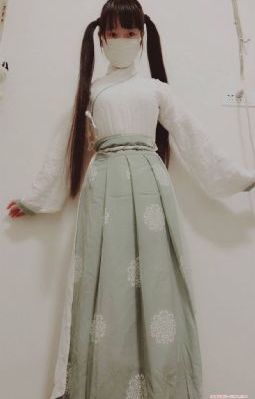 湖畔春光